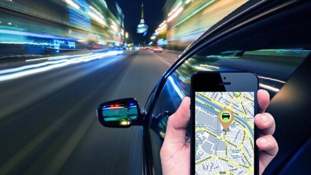 Rastreamento e Monitoramento de Carros com Alertas em Tempo Real